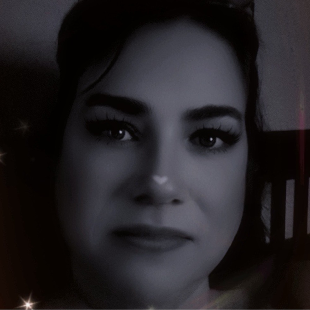 Meet your Posher, Cassie